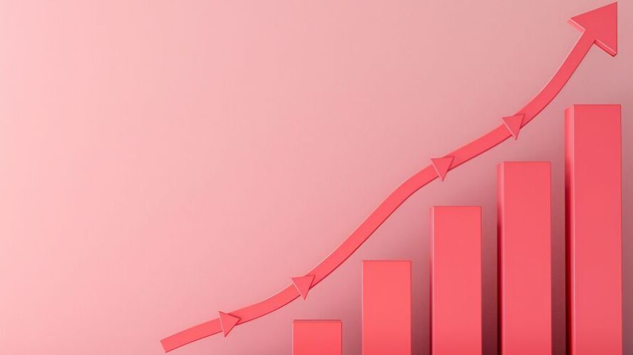 3D growth graph with arrow up, investment profit increase business strategy concept Steigender roter Balkendiagramm mit Pfeil, das Wachstum und Erfolg symbolisiert. Minimalistisches Design auf rosafarbenem Hintergrund.